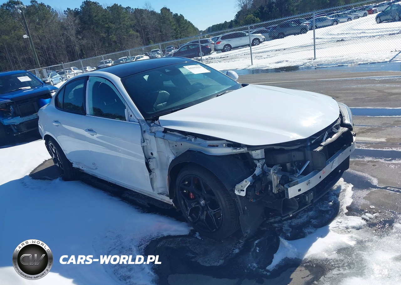 2022 Alfa Romeo Giulia Ti Rwd