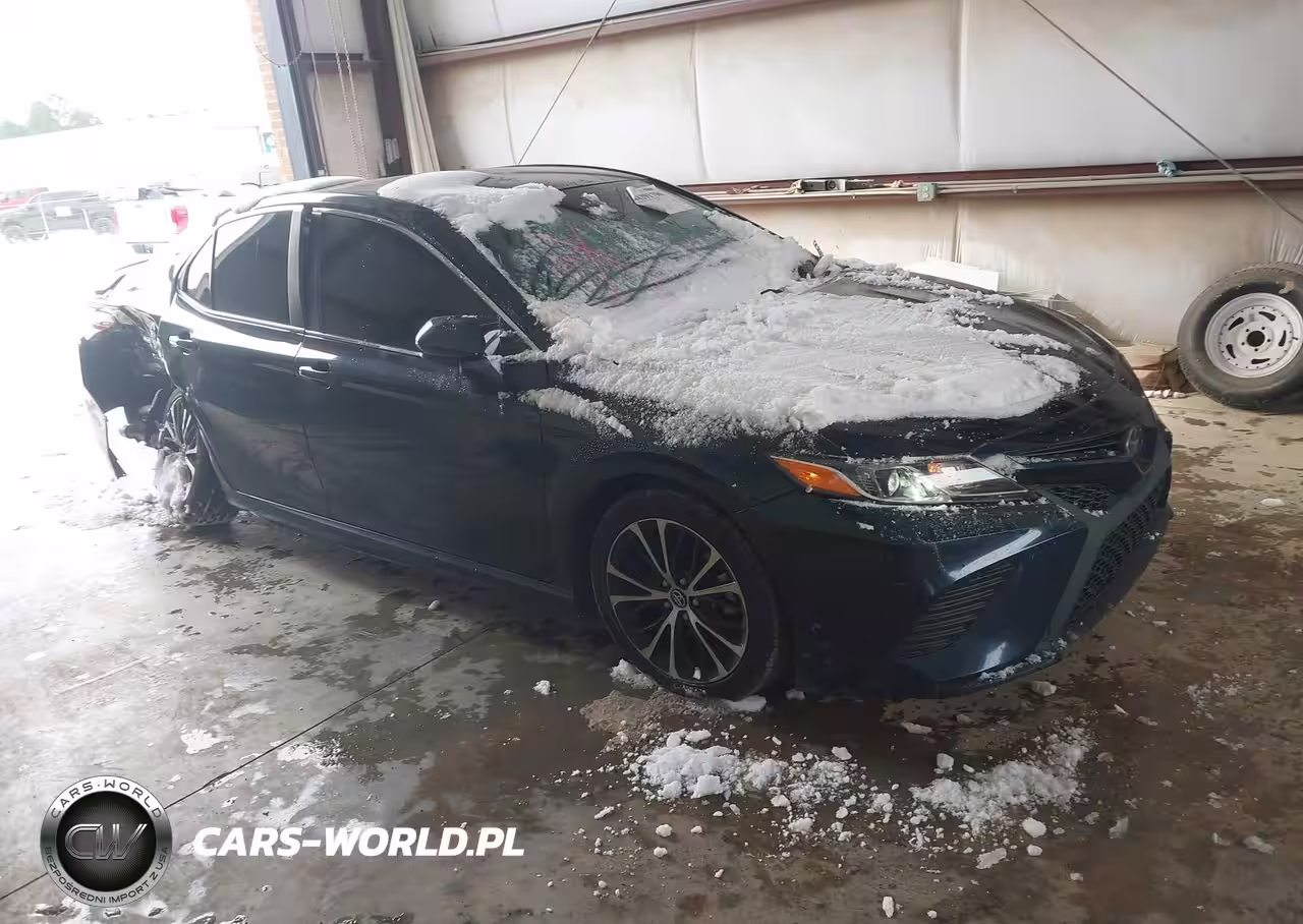 2020 Toyota Camry Se