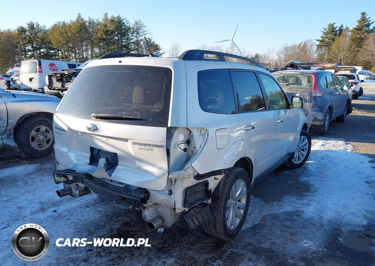 2012 Subaru Forester 2.5X Premium VIN:JF2SHADC1CH435600 - 4