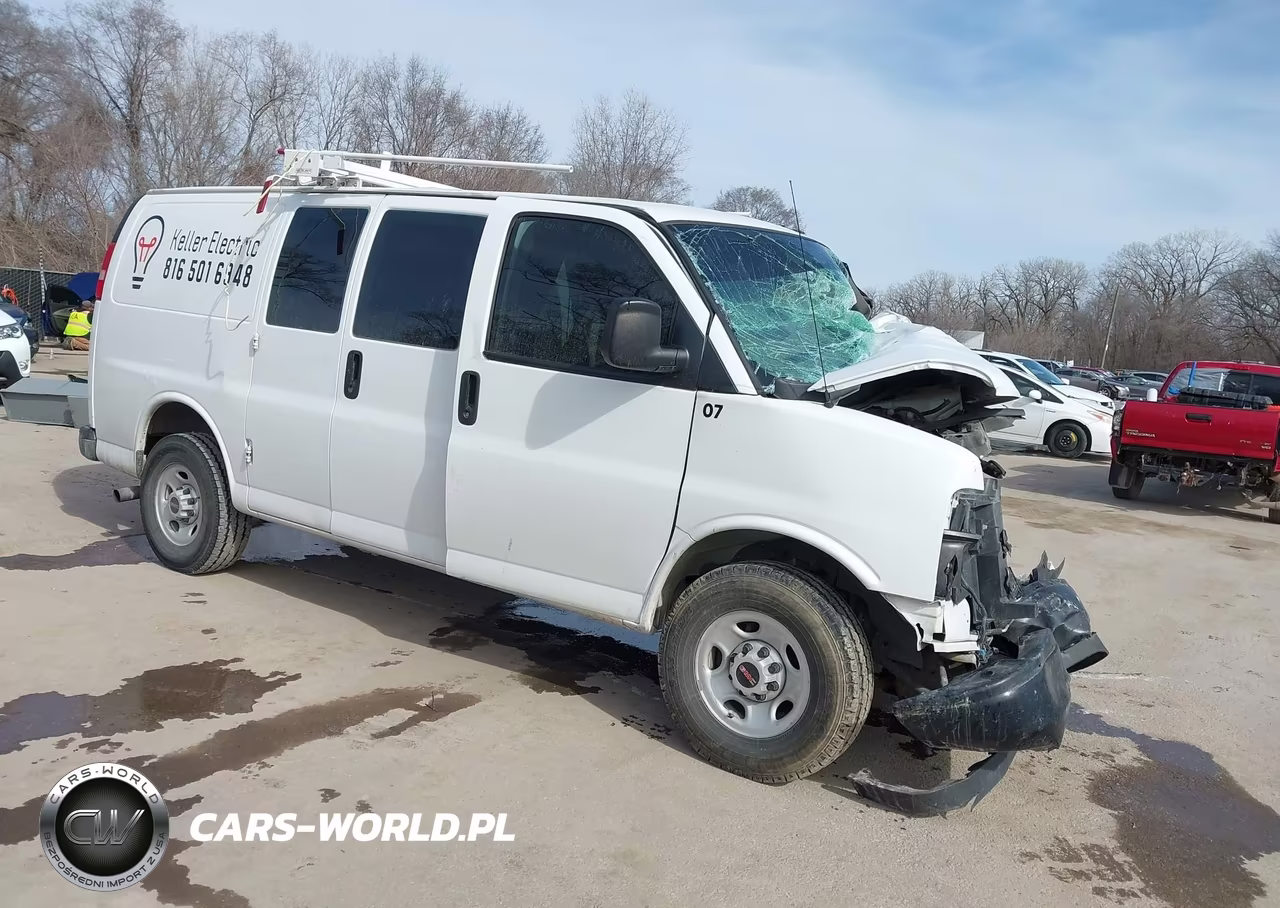 2017 GMC Savana 3500 Work Van