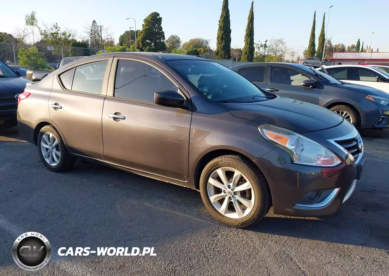 2015 Nissan Versa 1.6 Sl