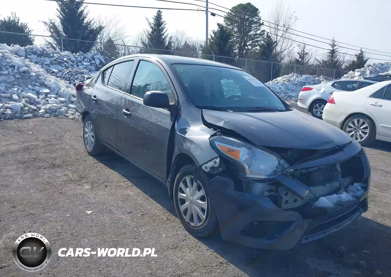 2015 Nissan Versa 1.6 S
