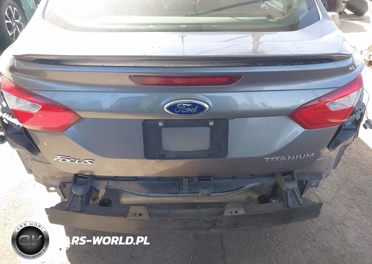 2014 Ford Focus Titanium VIN:1FADP3J24EL138750 - 18