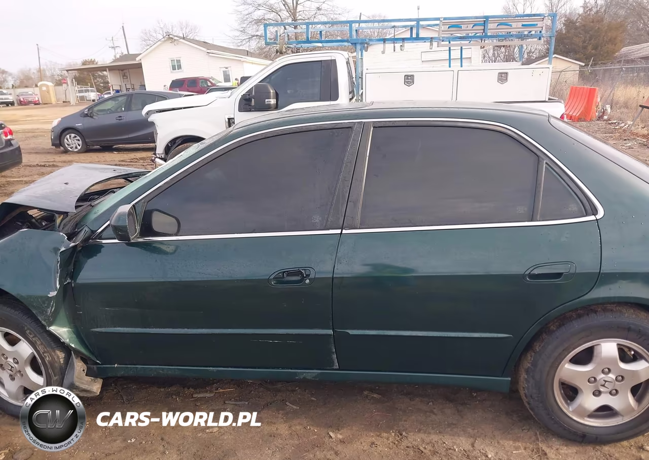 2000 Honda Accord 3.0 Ex VIN:1HGCG1656YA083880 - 13