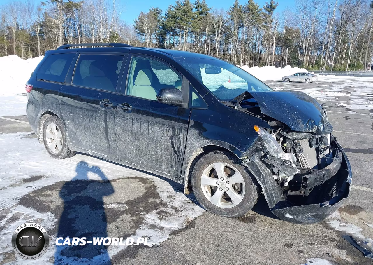 2017 Toyota Sienna Le 8 Passenger – zdjęcie 1 z 16