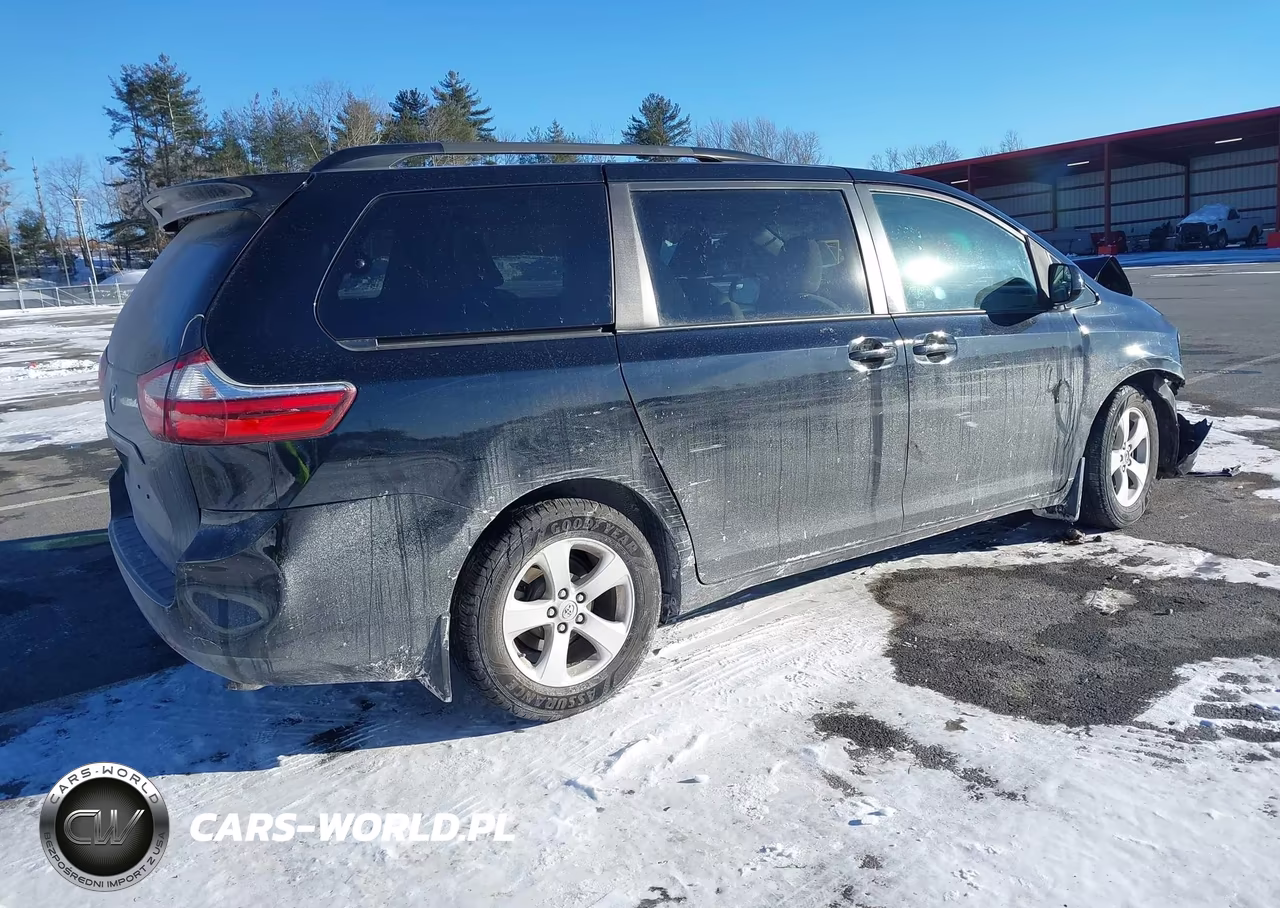 2017 Toyota Sienna Le 8 Passenger VIN:5TDKZ3DC3HS796725 - 4