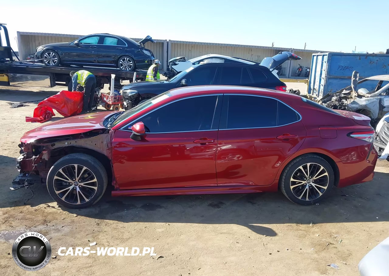 2018 Toyota Camry Hybrid Se VIN:4T1B21HK6JU506646 - 15
