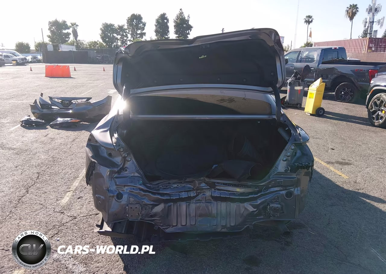 2019 Toyota Camry Le VIN:4T1B11HK3KU754406 - 17