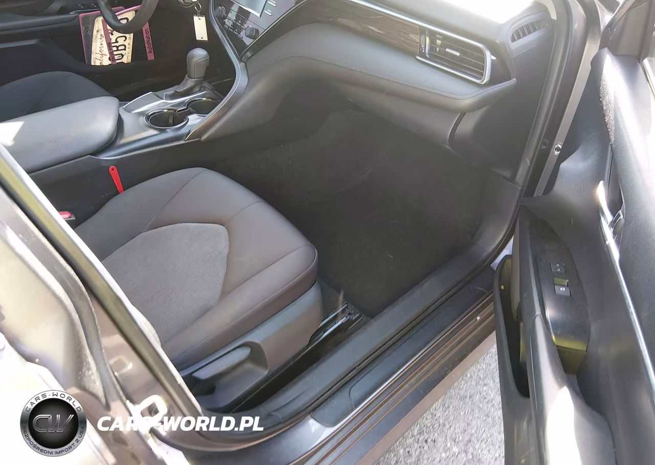 2019 Toyota Camry Le VIN:4T1B11HK3KU754406 - 5