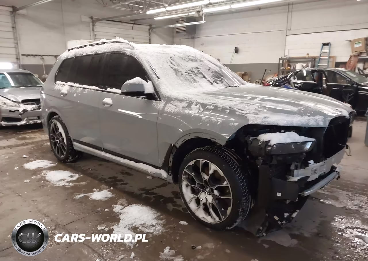 2023 BMW X7 xDrive40I – zdjęcie 1 z 17