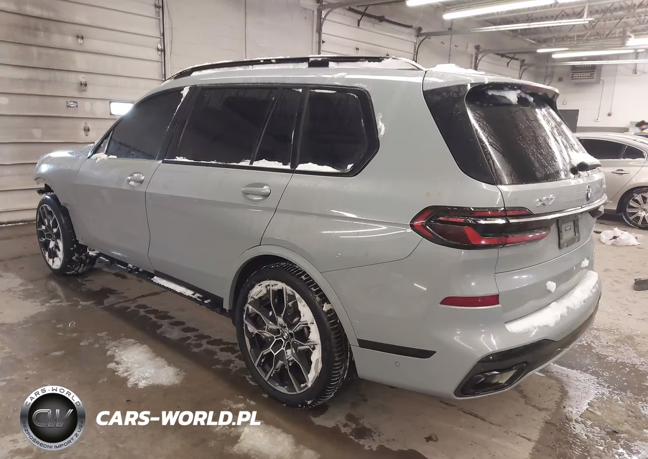 2023 BMW X7 xDrive40I VIN:5UX23EM04P9P24981 - 3