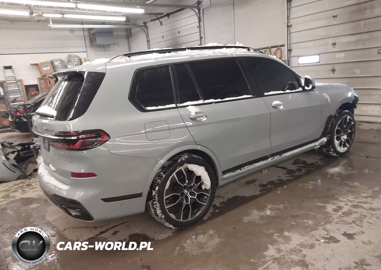 2023 BMW X7 xDrive40I VIN:5UX23EM04P9P24981 - 4
