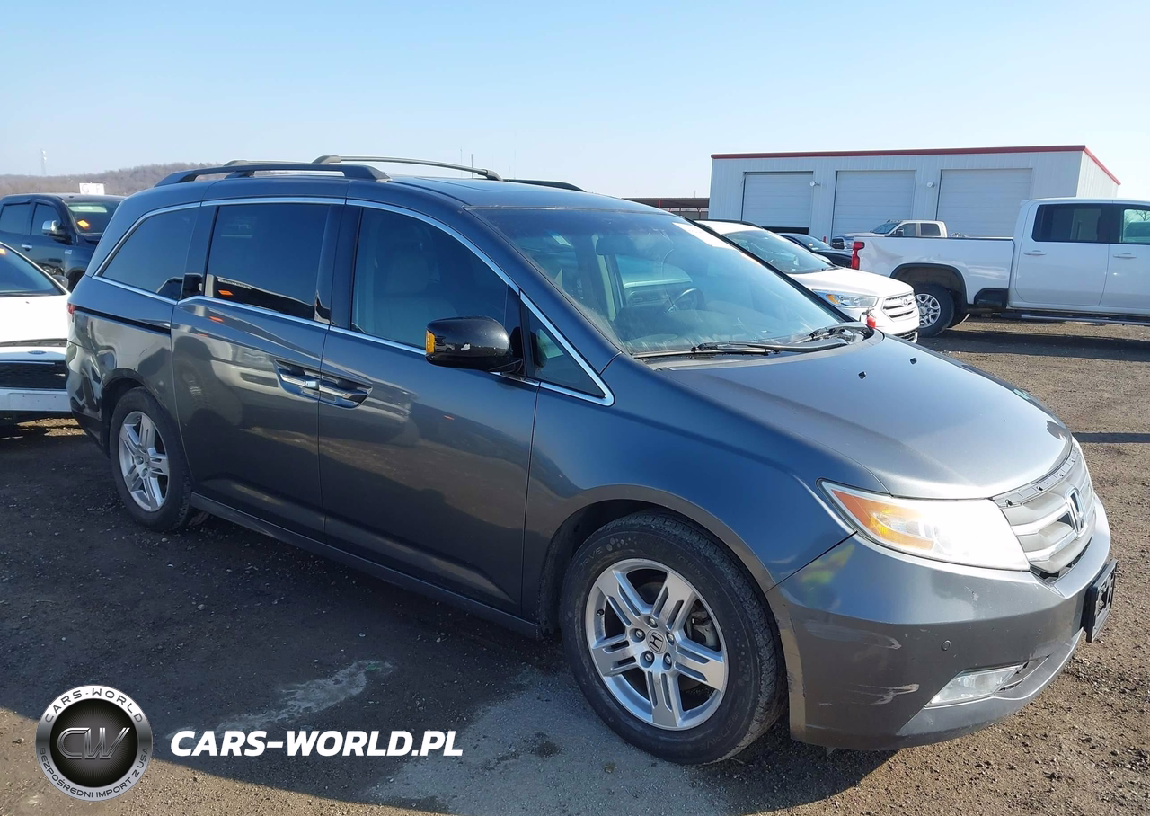 2013 Honda Odyssey Touring-Touring Elite