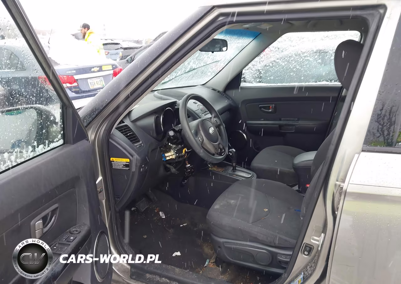 2010 Kia Soul + VIN:KNDJT2A26A7179810 - 5