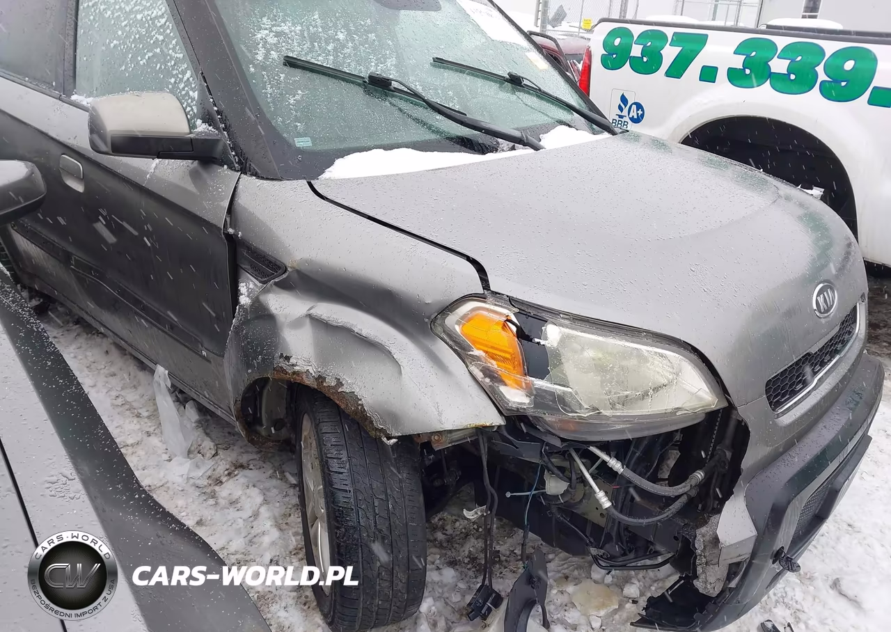2010 Kia Soul + VIN:KNDJT2A26A7179810 - 6