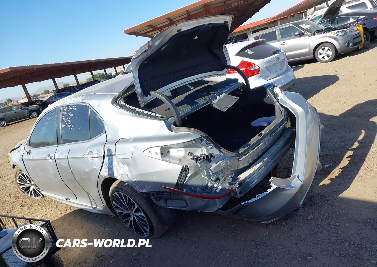 2020 Toyota Camry Se VIN:4T1G11AK3LU940366 - 13
