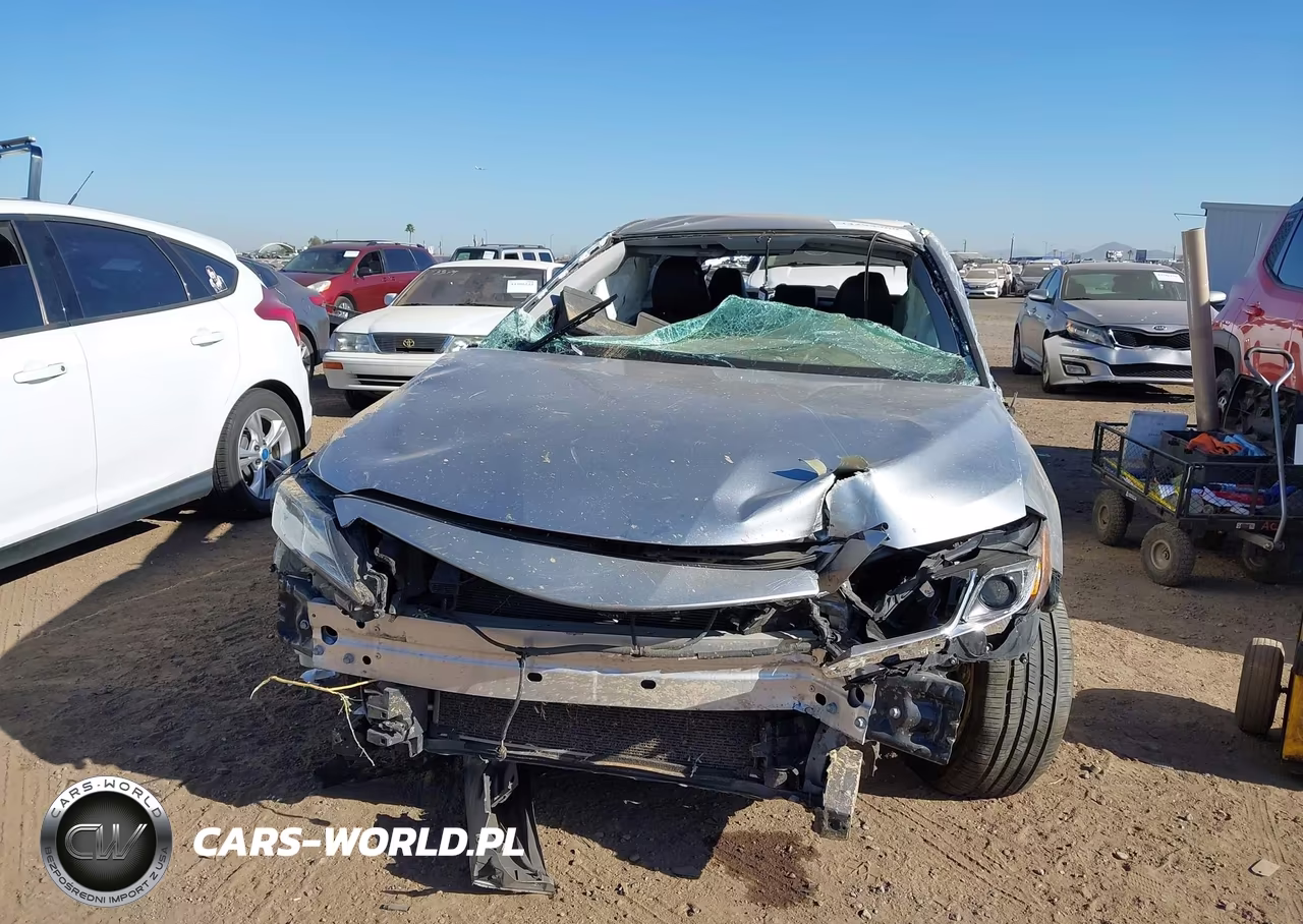 2020 Toyota Camry Se VIN:4T1G11AK3LU940366 - 6