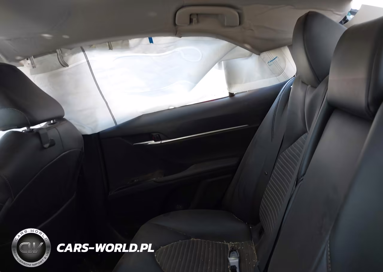 2020 Toyota Camry Se VIN:4T1G11AK3LU940366 - 8