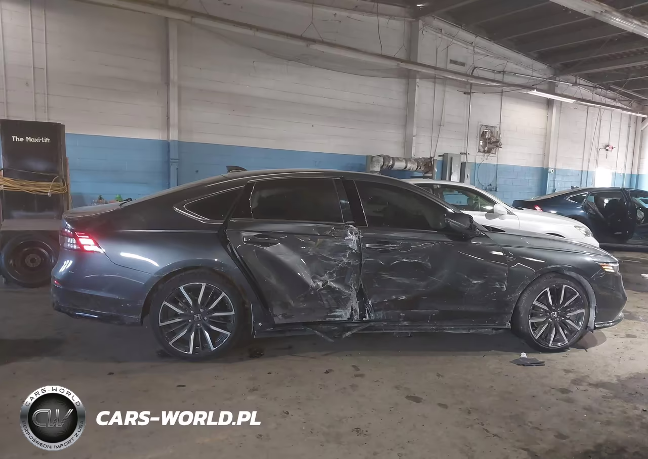 2024 Honda Accord Hybrid Touring VIN:1HGCY2F83RA062578 - 13