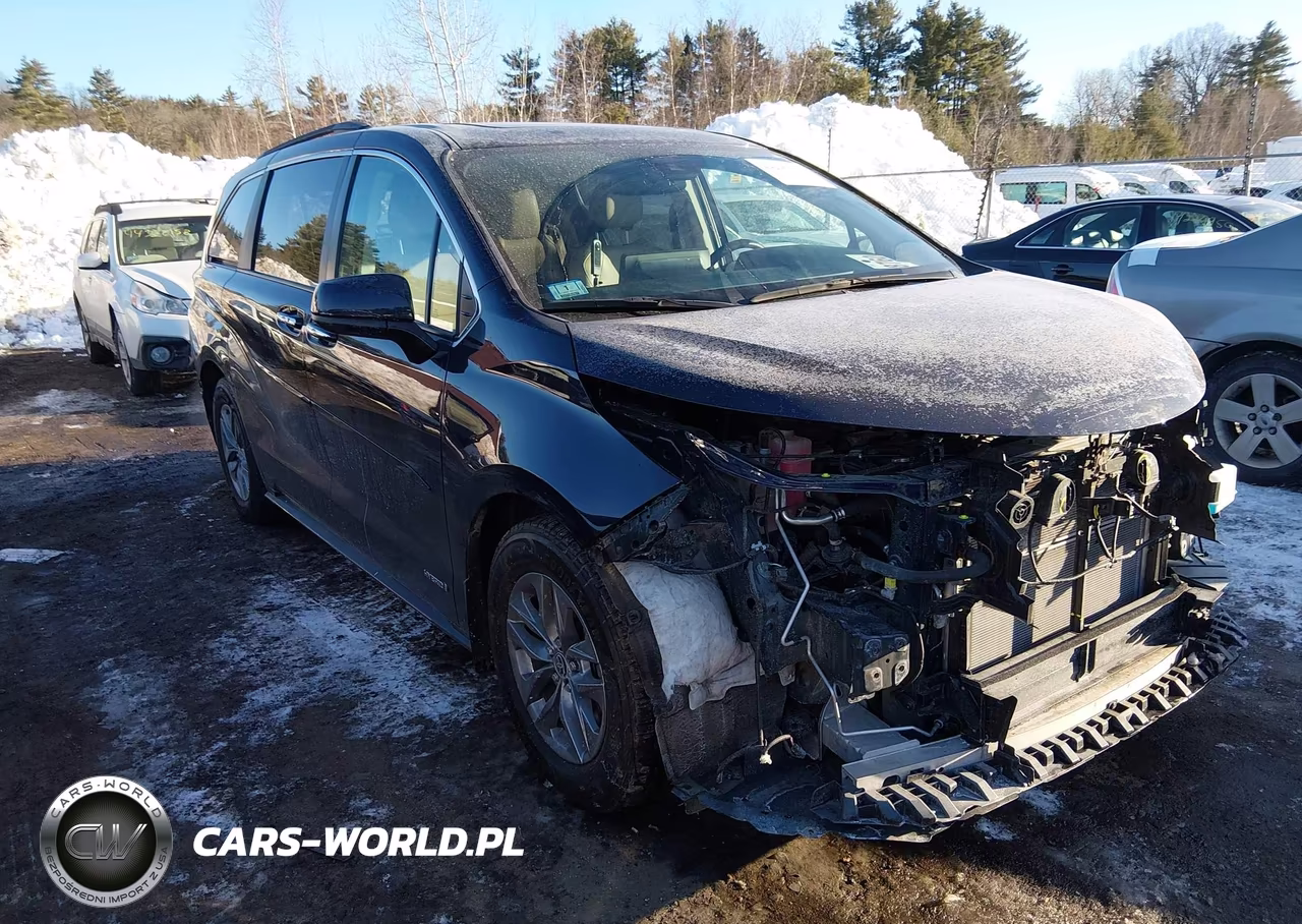 2021 Toyota Sienna Xle