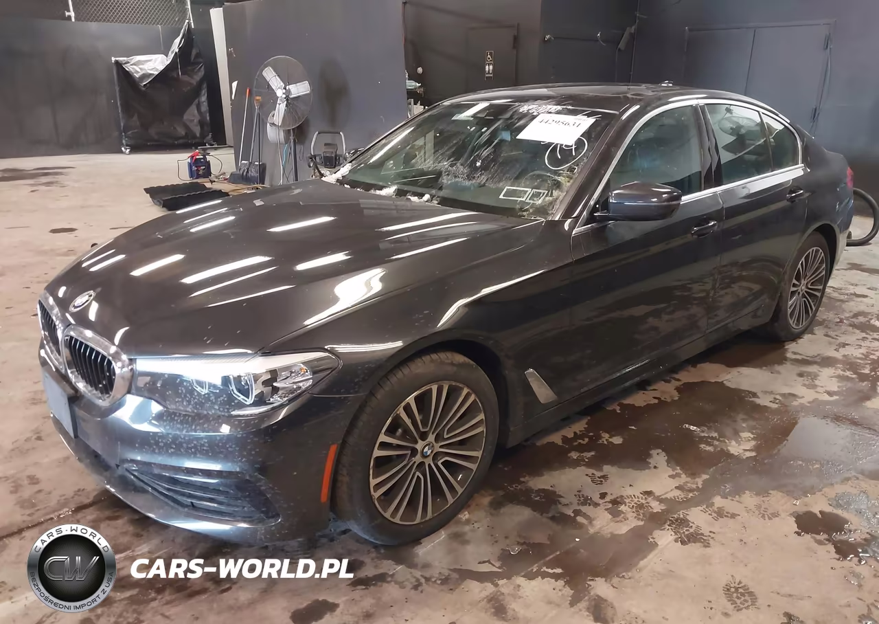 2019 BMW 530I xDrive VIN:WBAJA7C55KG909943 - 2