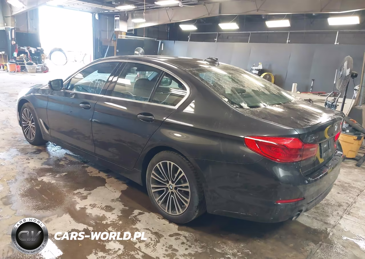 2019 BMW 530I xDrive VIN:WBAJA7C55KG909943 - 3