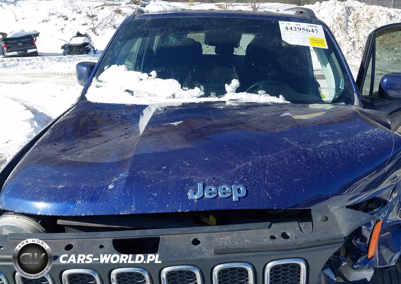 2018 Jeep Renegade Latitude 4X4 VIN:ZACCJBBB8JPJ15619 - 10