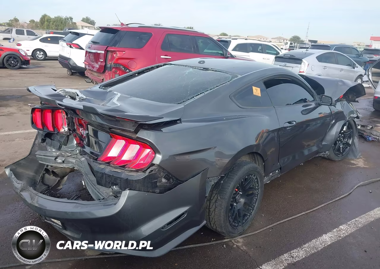 2020 Ford Mustang Gt Premium Fastback VIN:1FA6P8CFXL5131163 - 4