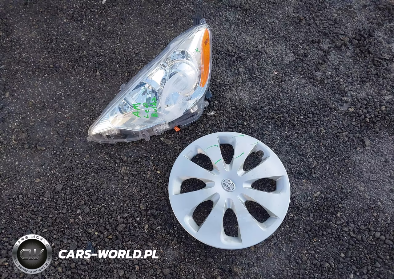 2013 Toyota Prius C Two VIN:JTDKDTB30D1556010 - 12