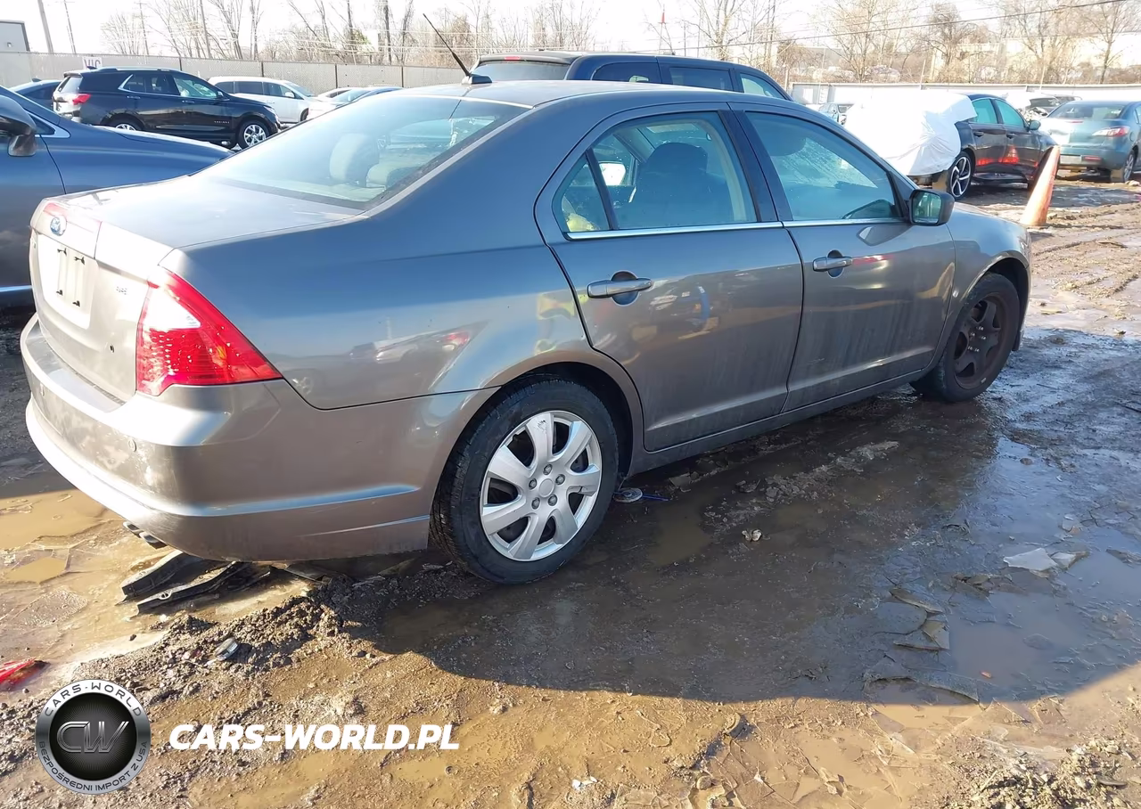 2011 Ford Fusion Se VIN:3FAHP0HA4BR153548 - 4