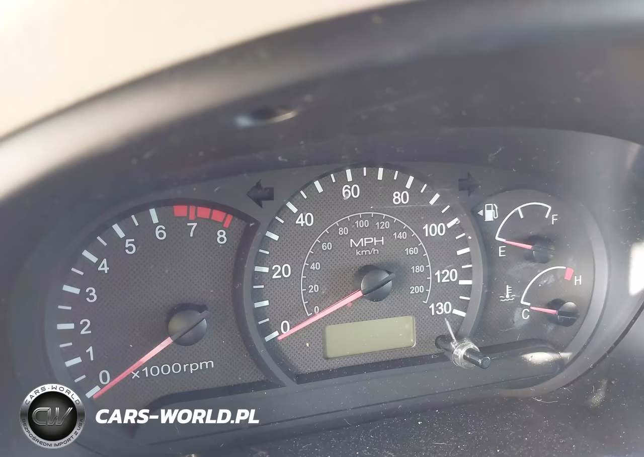 2005 Hyundai Accent Gls VIN:KMHCG45C65U605896 - 7