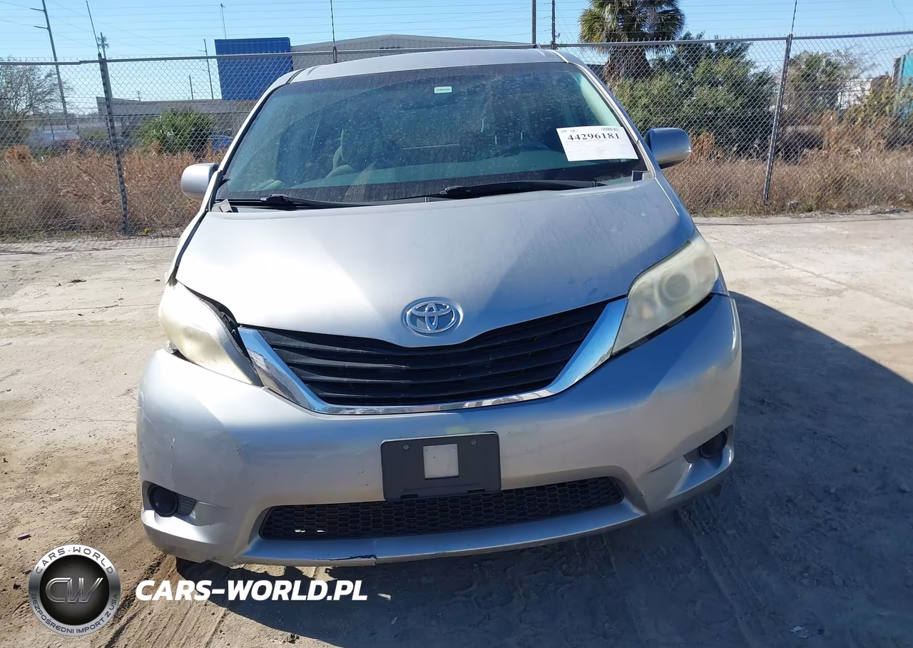 2012 Toyota Sienna Le 8 Passenger VIN:5TDKA3DC4CS015095 - 12