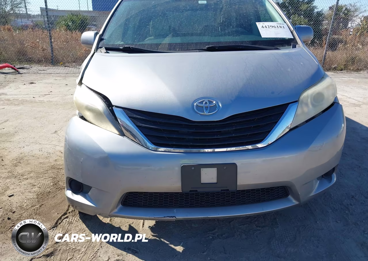 2012 Toyota Sienna Le 8 Passenger VIN:5TDKA3DC4CS015095 - 18