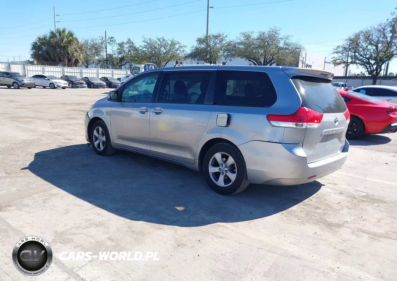 2012 Toyota Sienna Le 8 Passenger VIN:5TDKA3DC4CS015095 - 3