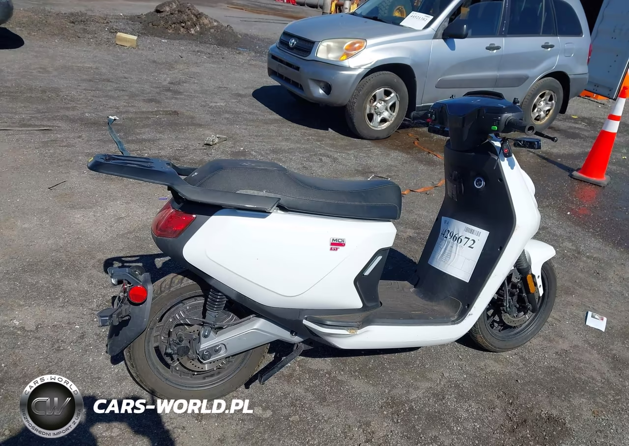 2022 Niu Mqi VIN:HA6M1T4A7N3000028 - 12