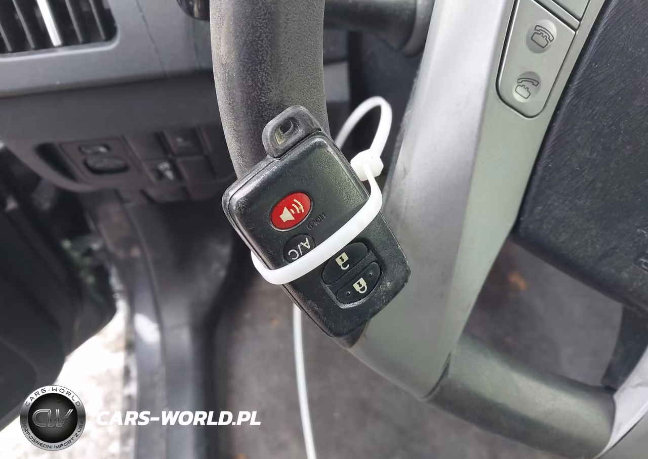 2014 Toyota Prius Three VIN:JTDKN3DU2E1765429 - 11