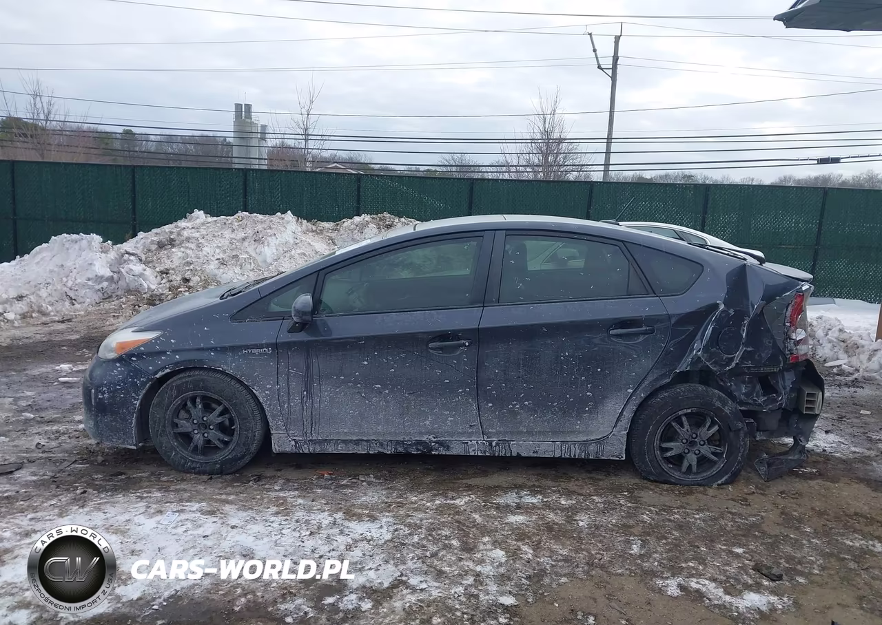 2014 Toyota Prius Three VIN:JTDKN3DU2E1765429 - 14
