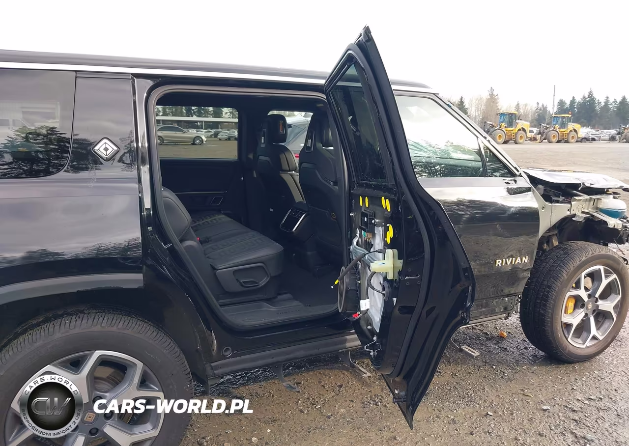 2023 Rivian R1S Adventure VIN:7PDSGABA9PN013254 - 8