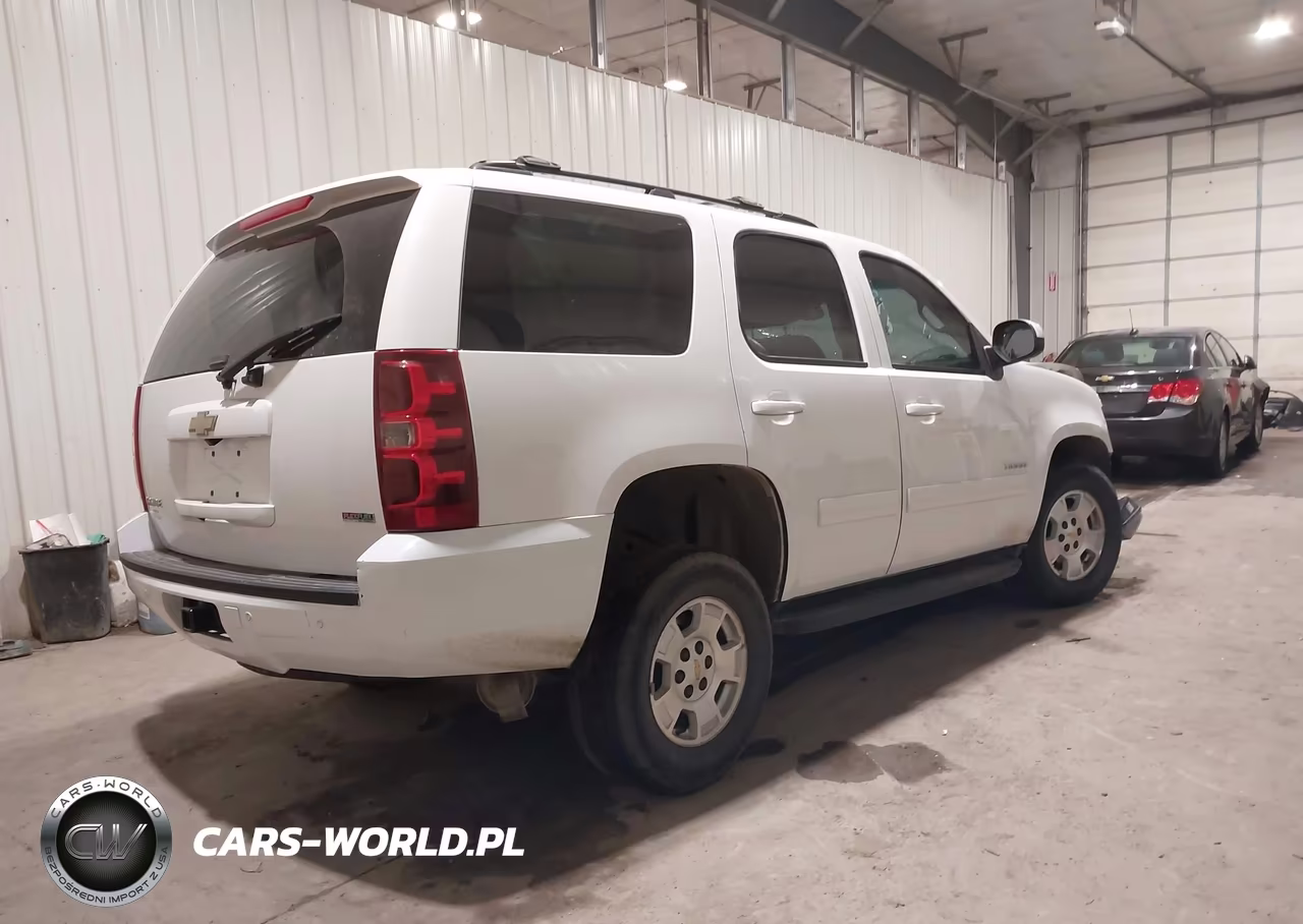 2011 Chevrolet Tahoe Ls VIN:1GNSKAE07BR386164 - 4