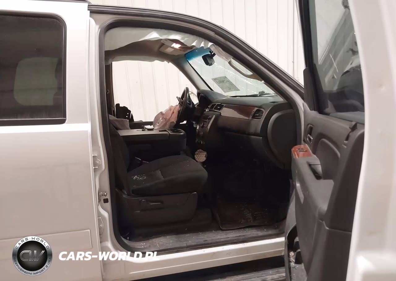 2011 Chevrolet Tahoe Ls VIN:1GNSKAE07BR386164 - 5