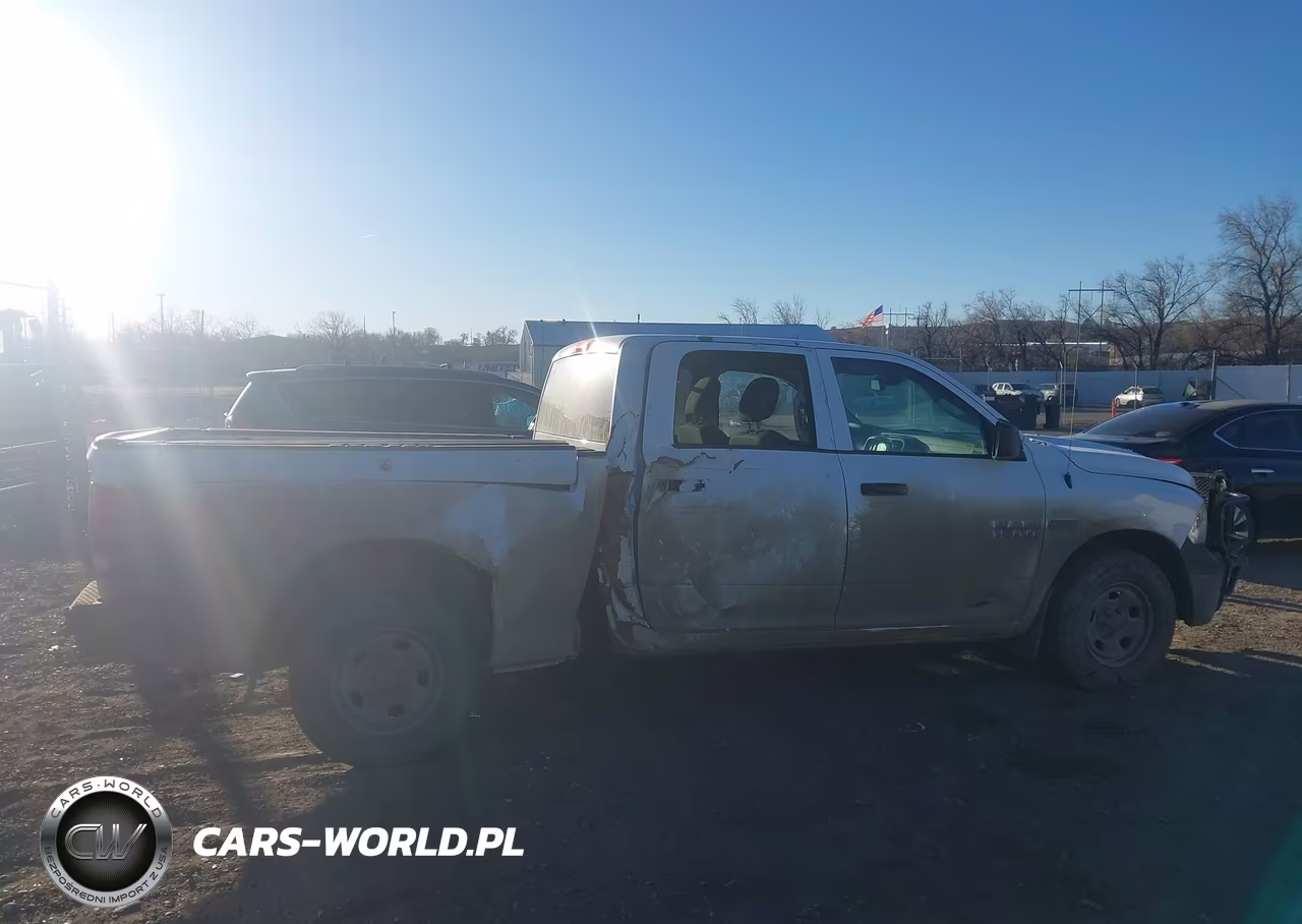 2015 Ram 1500 Tradesman VIN:1C6RR7SM0FS724040 - 13