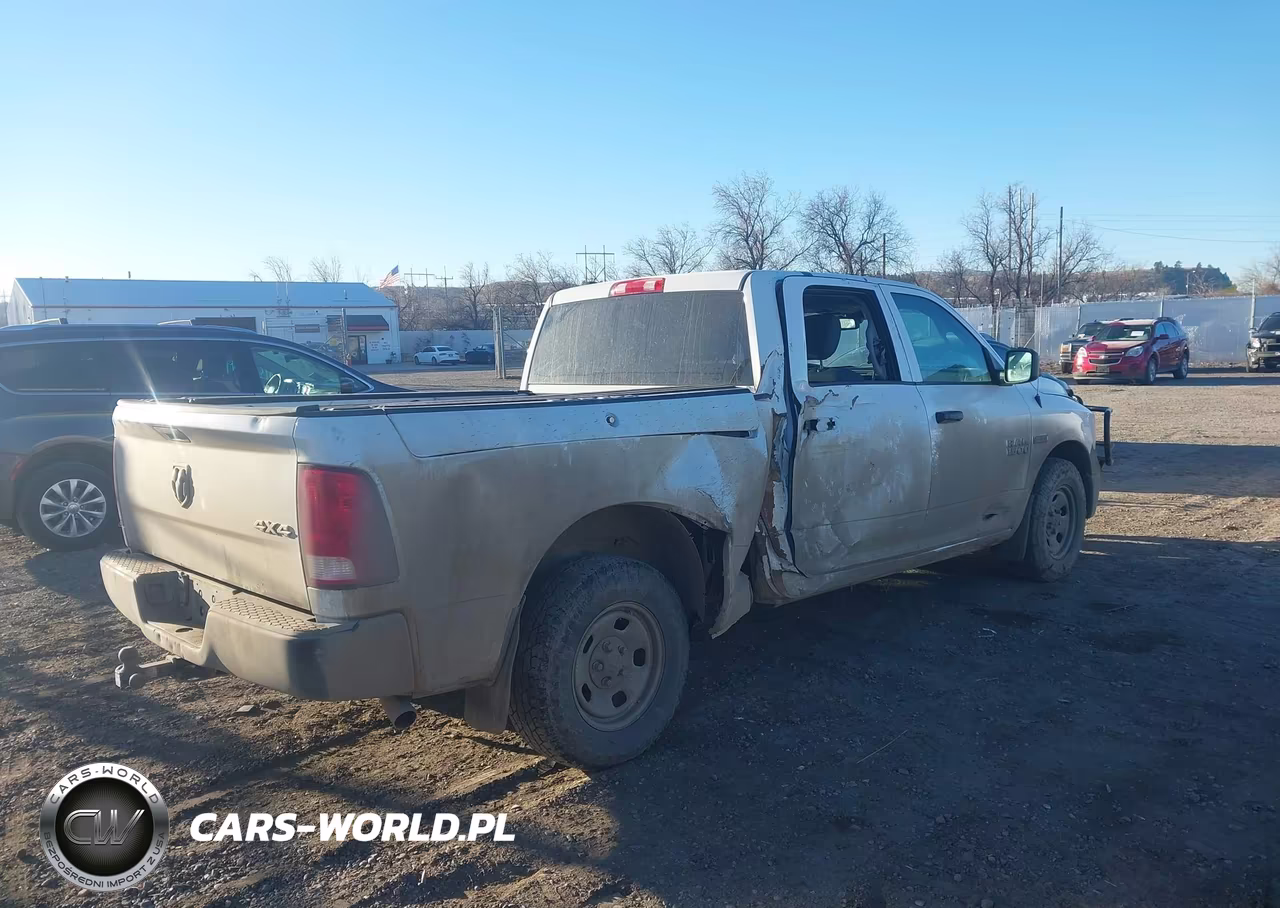2015 Ram 1500 Tradesman VIN:1C6RR7SM0FS724040 - 4