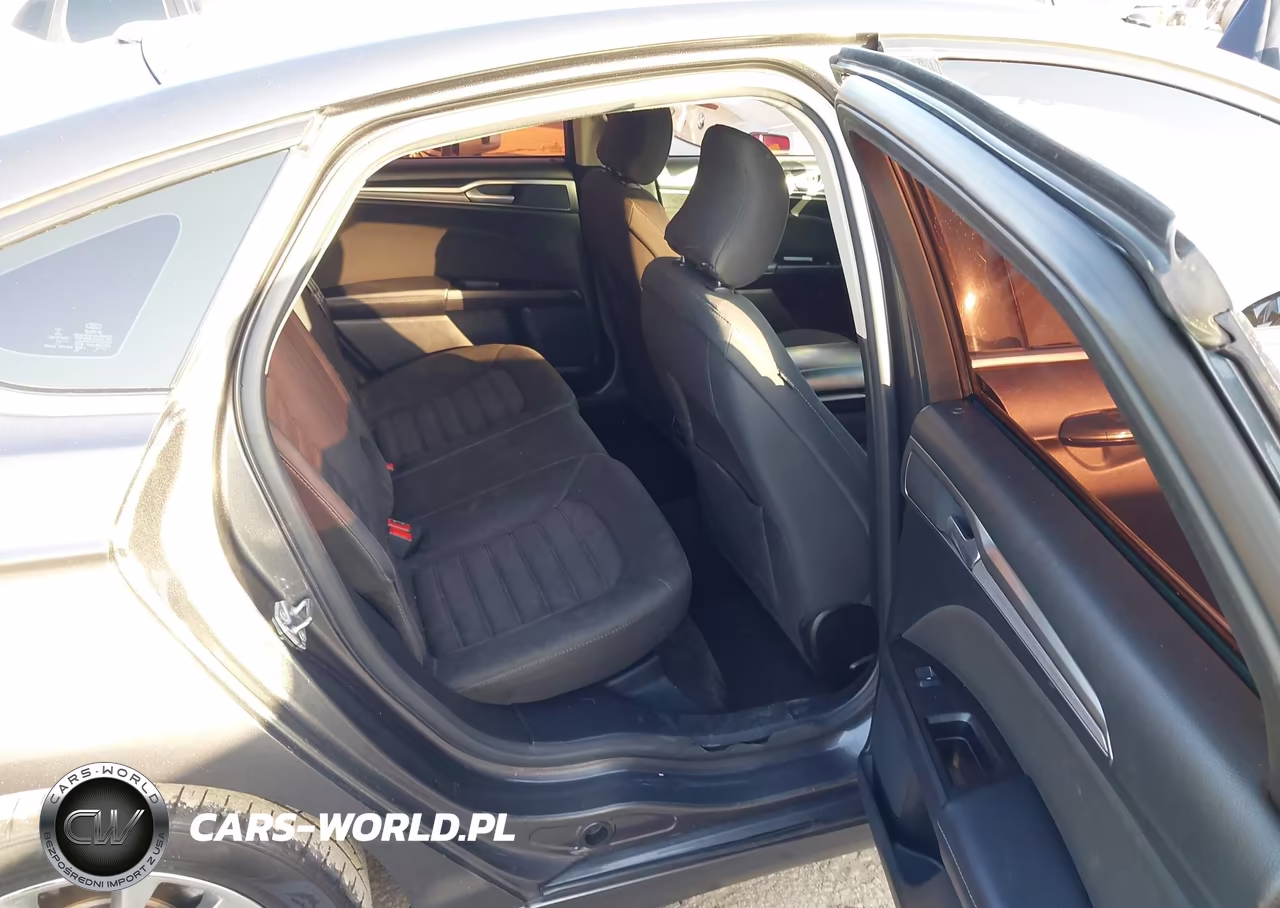 2017 Ford Fusion Se VIN:3FA6P0H76HR230571 - 8