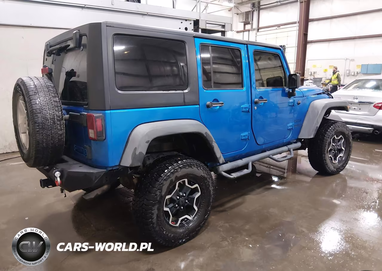 2014 Jeep Wrangler Unlimited Sport VIN:1C4HJWDG8EL200141 - 4