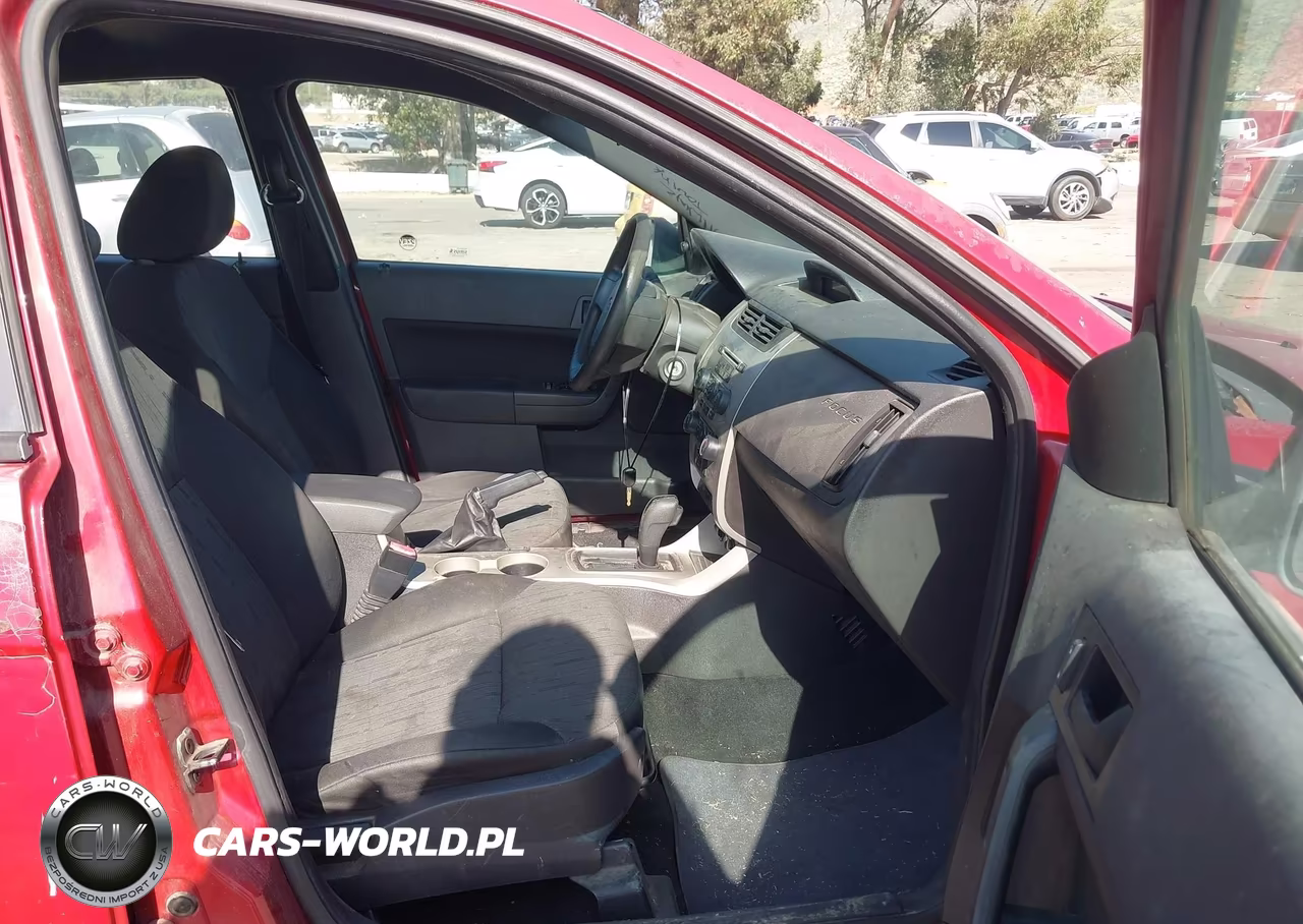 2010 Ford Focus Se VIN:1FAHP3FN7AW222445 - 5