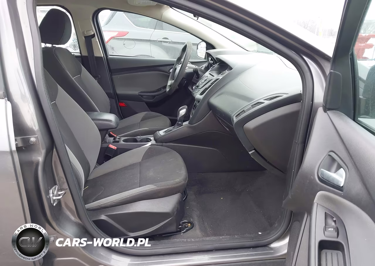 2013 Ford Focus Se VIN:1FADP3K22DL344582 - 5