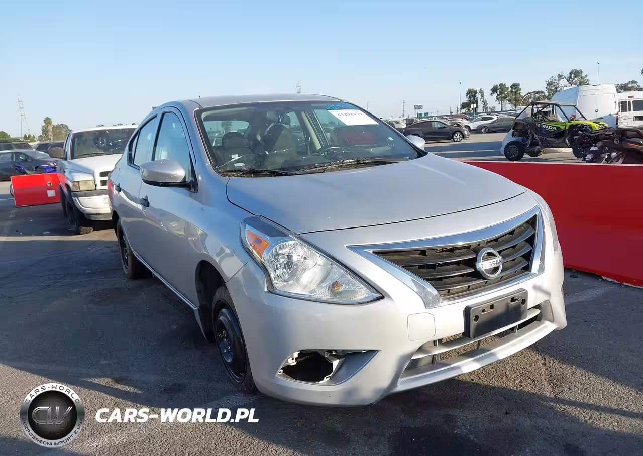 2016 Nissan Versa 1.6 S+