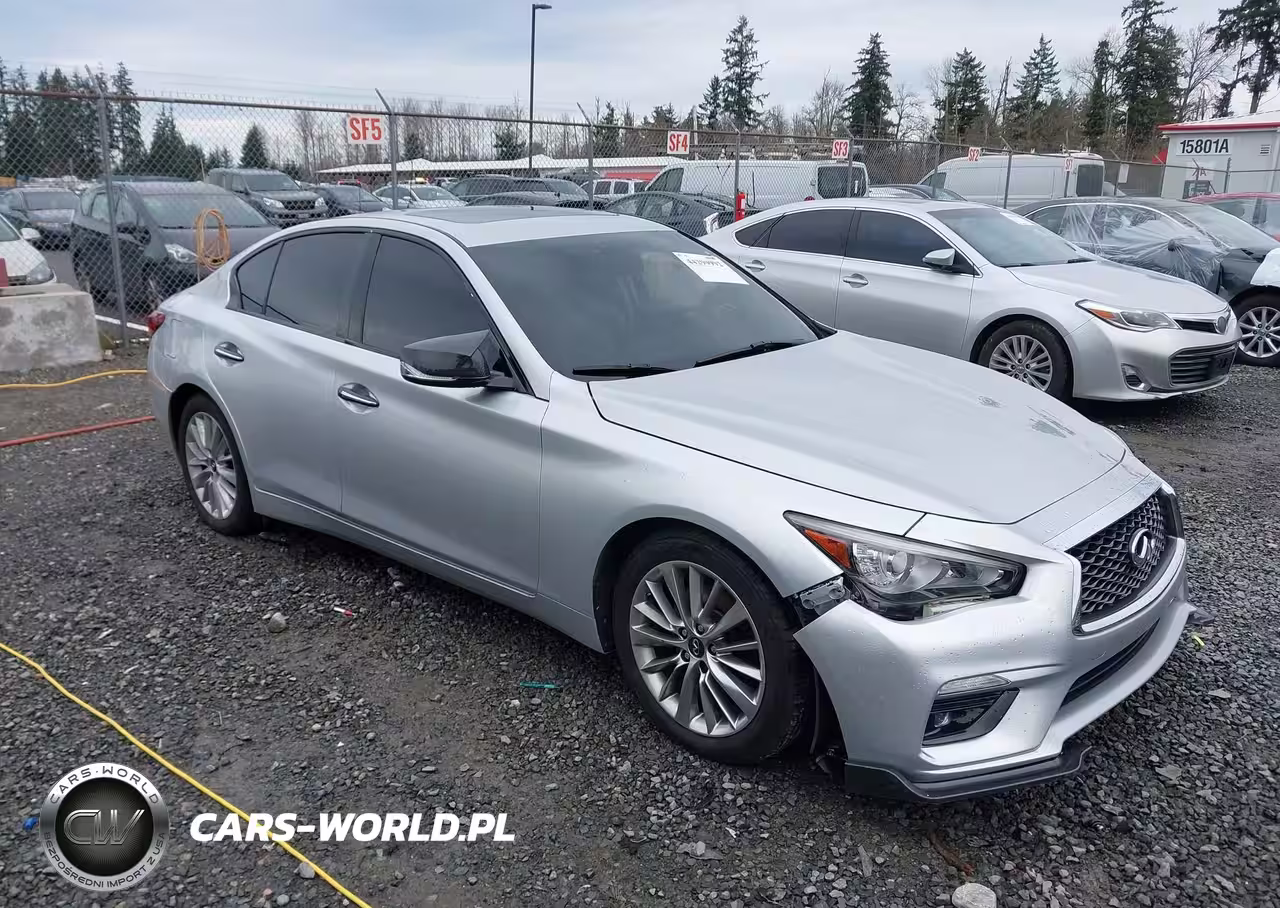 2018 Infiniti Q50 3.0T Luxe-3.0T Sport