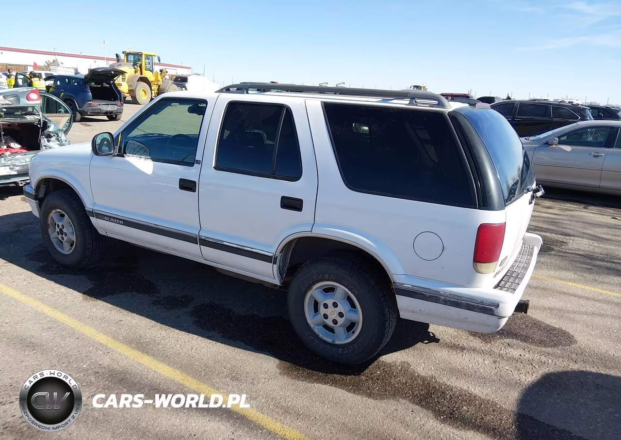 1997 Chevrolet Blazer Ls VIN:1GNDT13WXVK136735 - 3