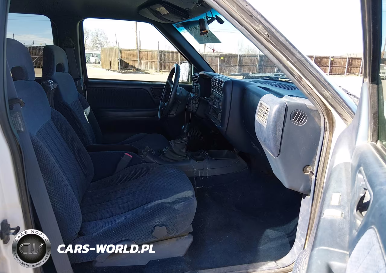 1997 Chevrolet Blazer Ls VIN:1GNDT13WXVK136735 - 8